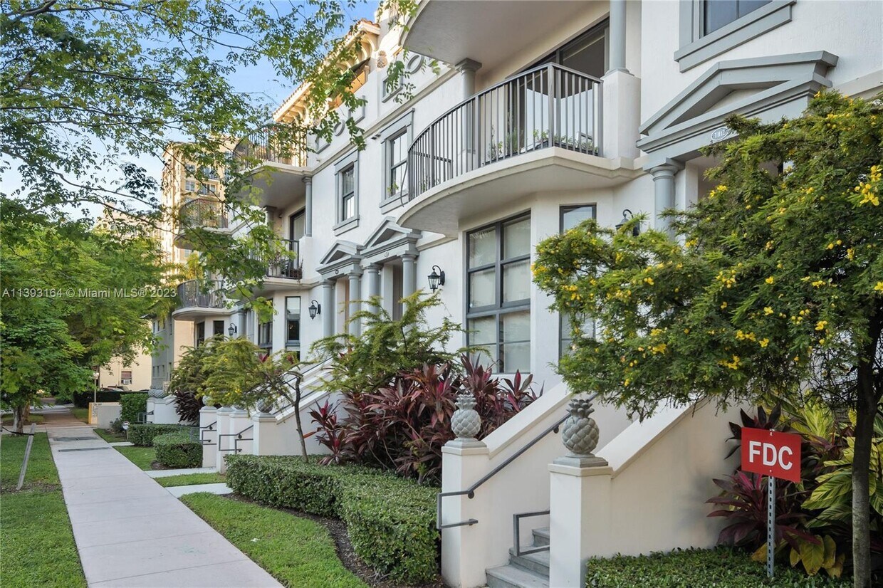 1650 Galiano St Unit TH13, Coral Gables, FL 33134 Condo for Rent in