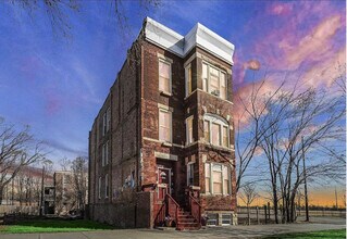 Building Photo - 3326 E 90th St