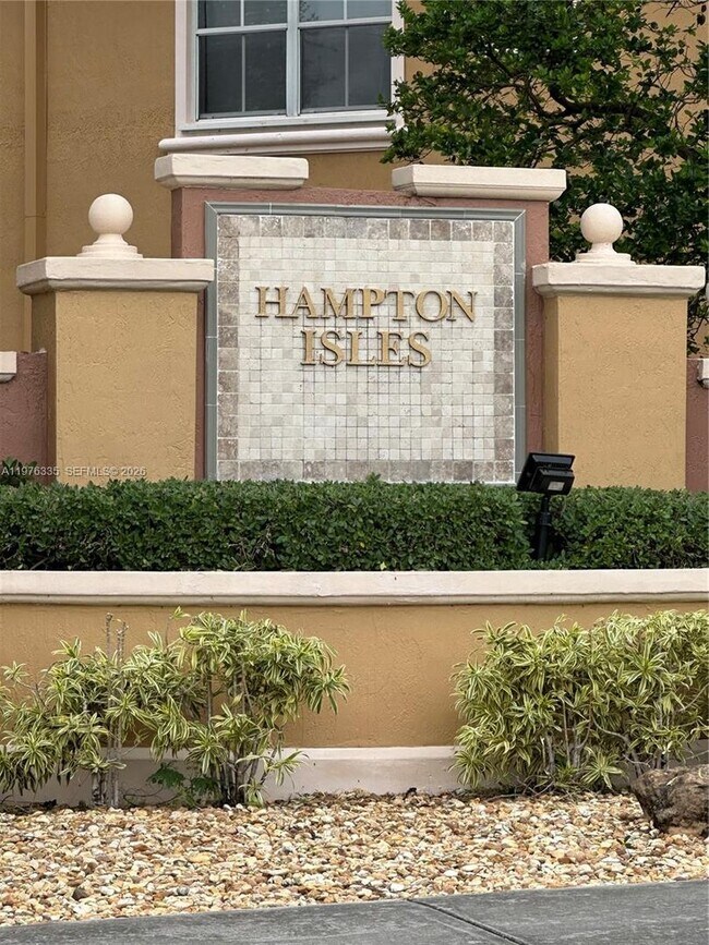 Foto del edificio - 745 SW 107th Ave
