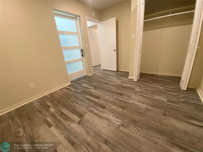 Foto del edificio - 353 SE 12th Ave