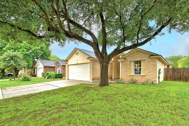 Building Photo - 14510 Oliphant St