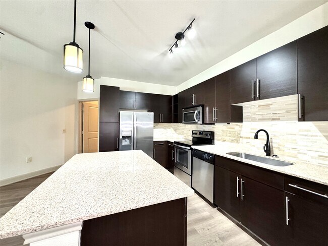 Foto del edificio - 3788 Richmond Ave.