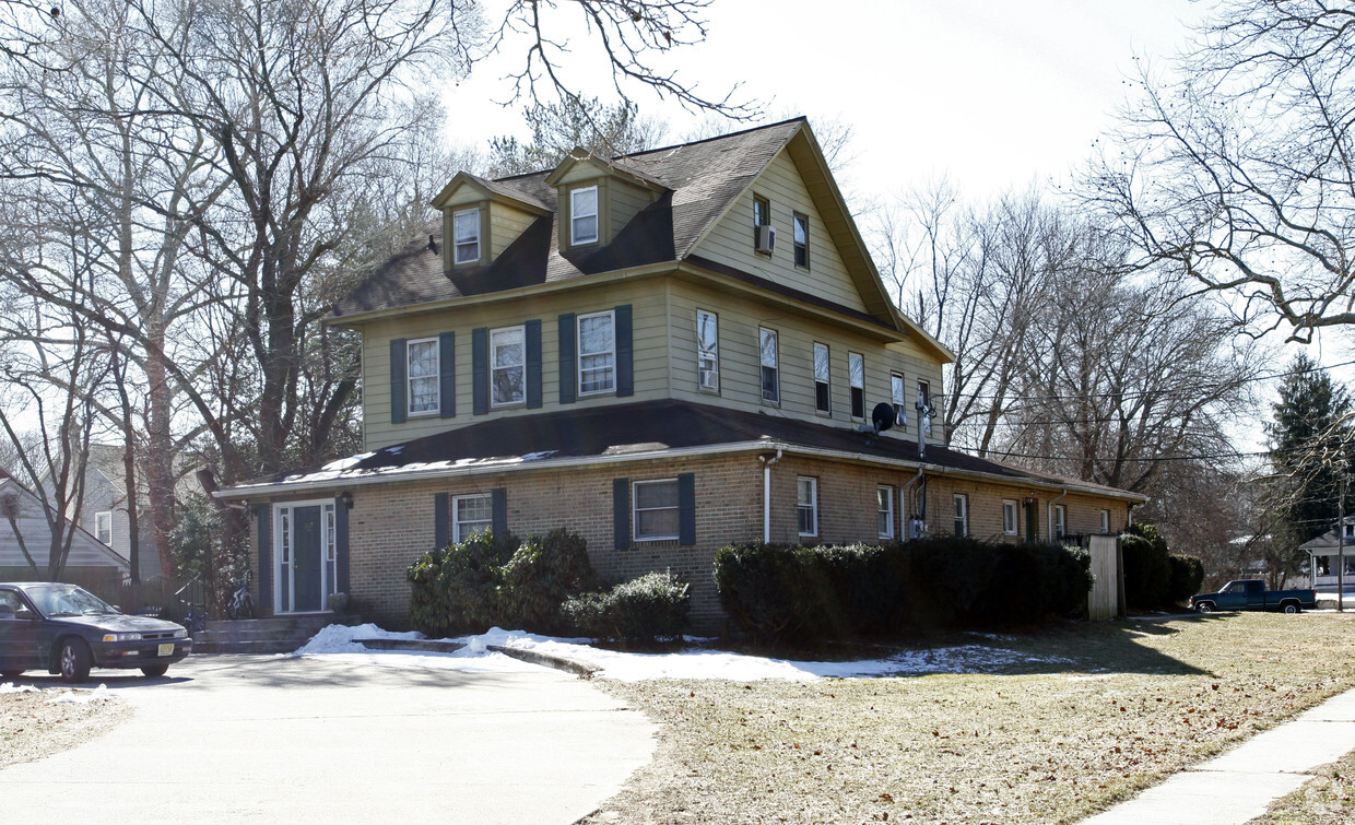 Foto principal - 867 Cooper St