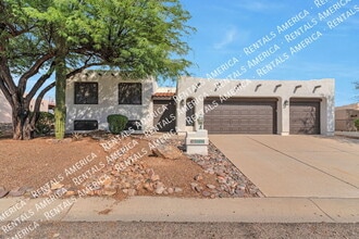 Building Photo - 10698 N Thunder Hill Pl