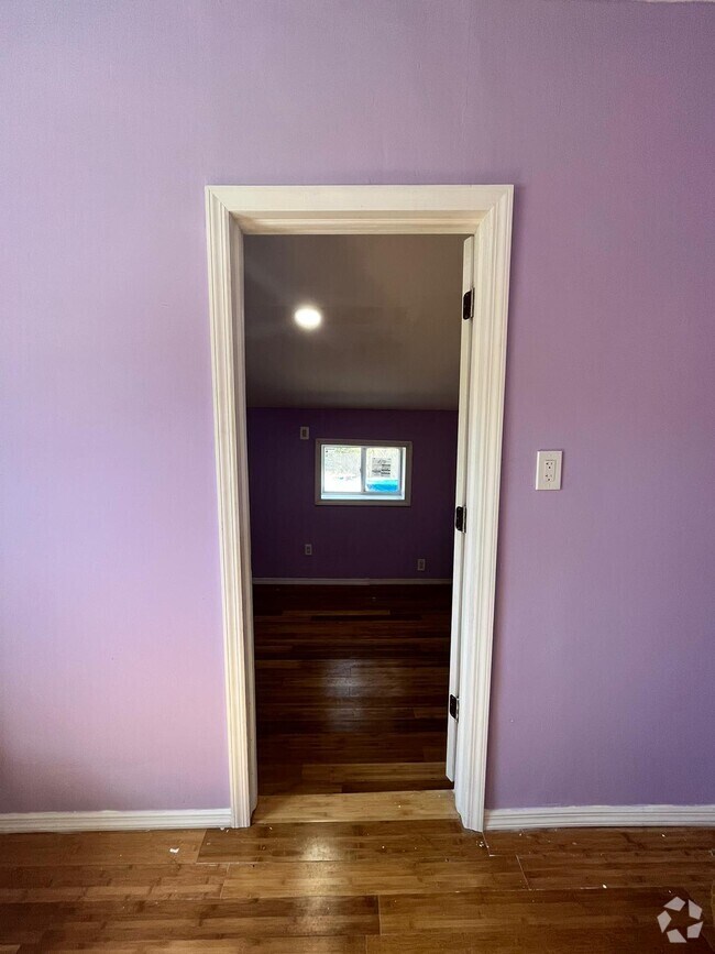 Apartments in Suffolk County, NY under 1,400