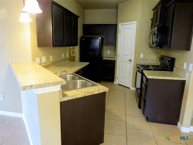 Building Photo - 4602 Cambridge Dr