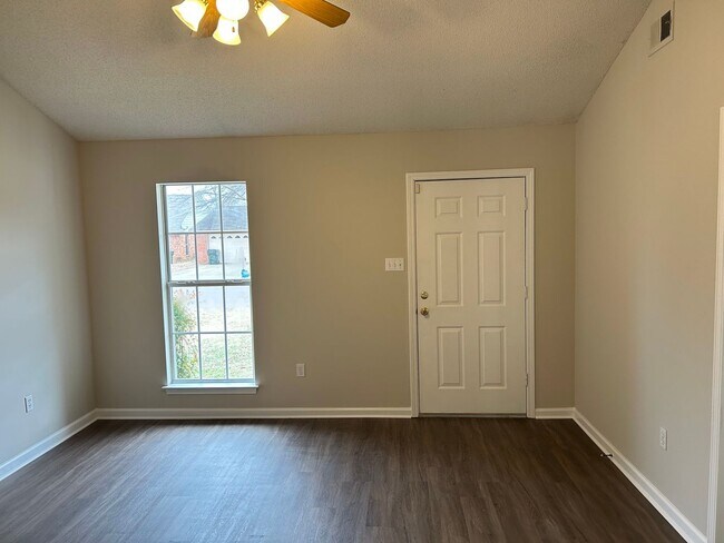 Building Photo - 5371 Bradley Dr