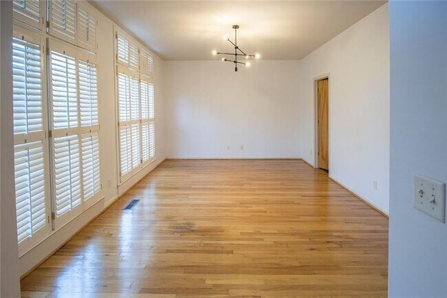 Foto del edificio - 1255 Apple Valley Rd NE