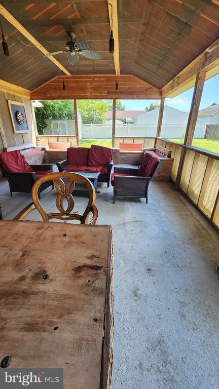 Foto del edificio - 228 Market Pl