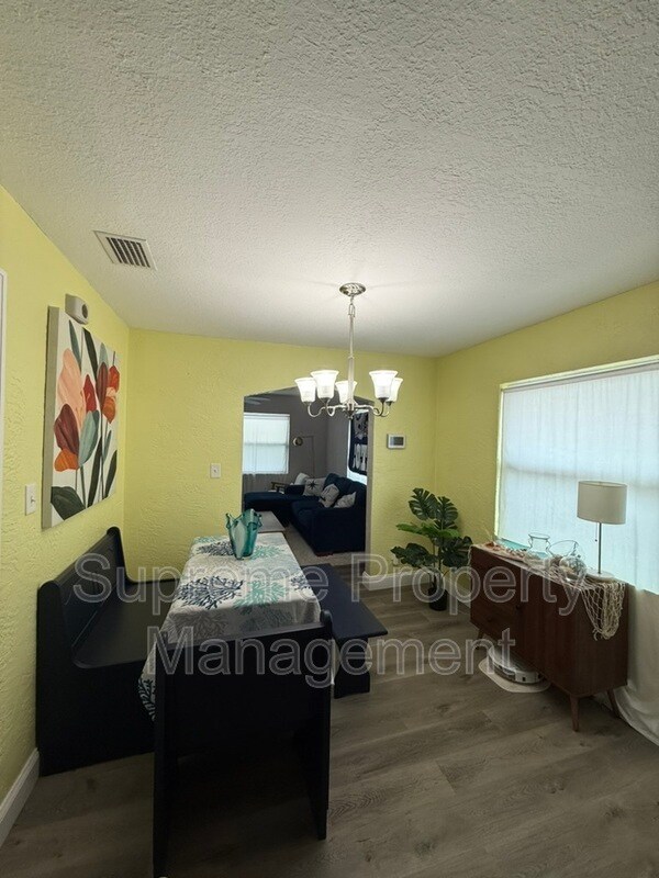 Foto del edificio - 811 21st St S