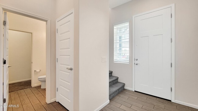 Building Photo - 15733 W Polk St