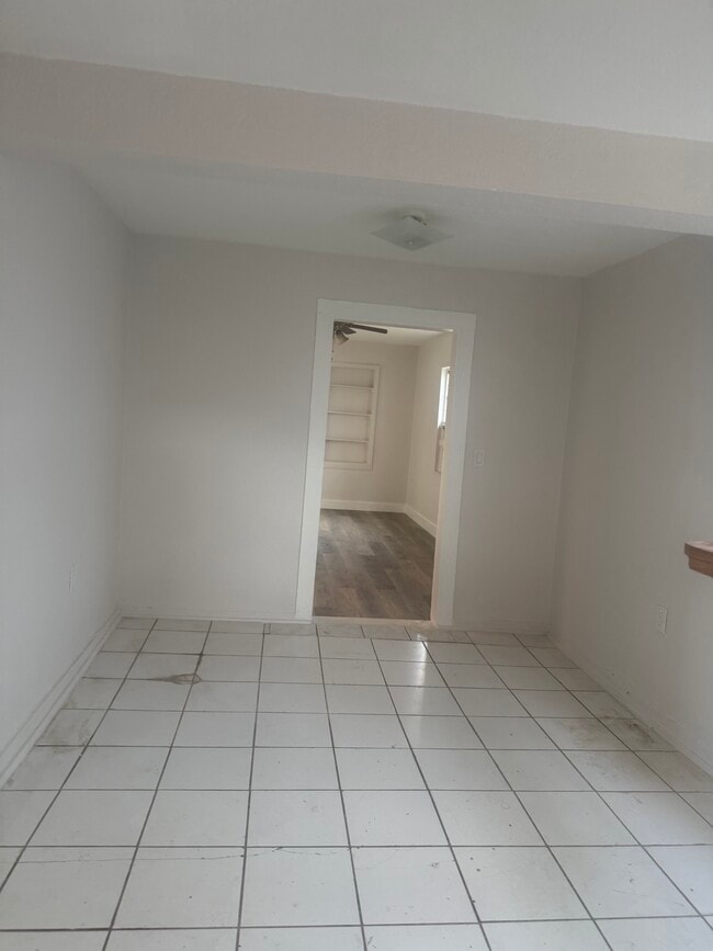 Building Photo - 1725 NW 59th St