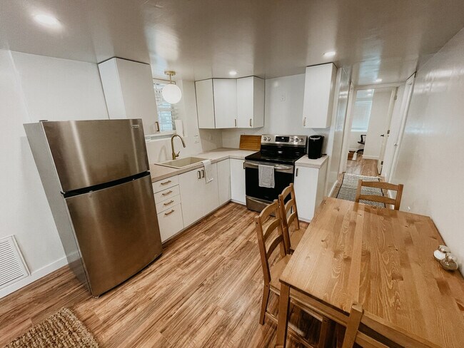 Foto del edificio - 3225 Colcord Ave