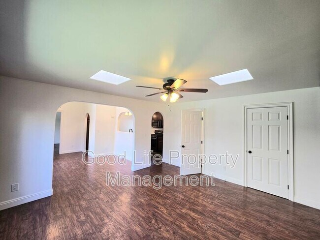 Foto del edificio - 4727 1/2 Bancroft Street