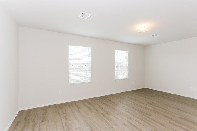 Foto del edificio - 21522 Kimro Ln