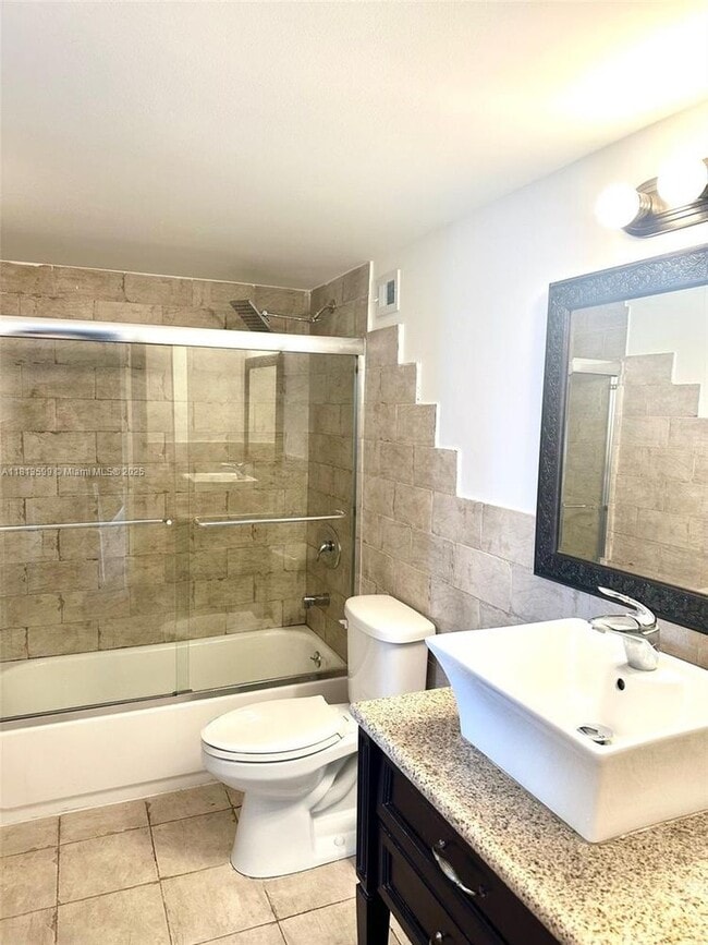 Building Photo - 1301 NE Miami Gardens Dr