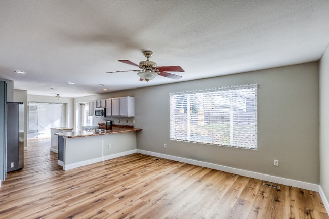 Foto del edificio - 6645 Fonder Dr