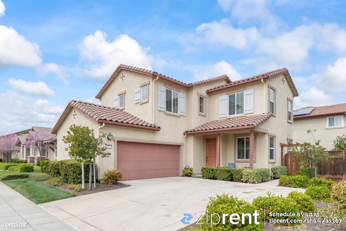 Primary Photo - 3 br, 2.5 bath House - 237 West Moraga Str...
