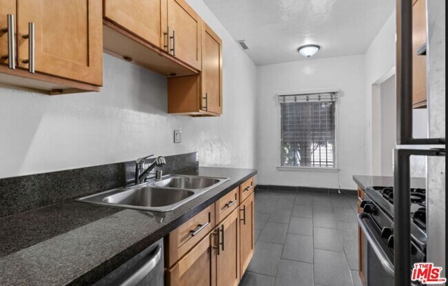 Foto del edificio - 6336 Orange St