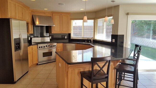 Building Photo - Livermore Magnolia, 3 Br. 2 Ba., Great Location Near Schools, Shops, Restaurants & Parks!