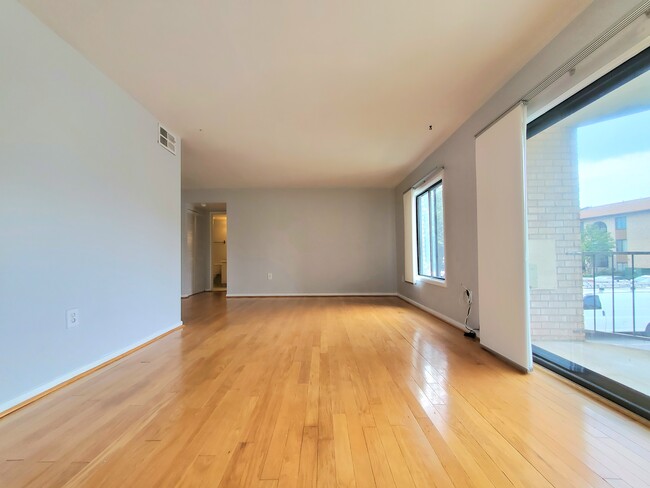 Foto del edificio - 6936 Hanover Pky