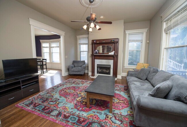 Foto del edificio - 1350 N Washington Ave