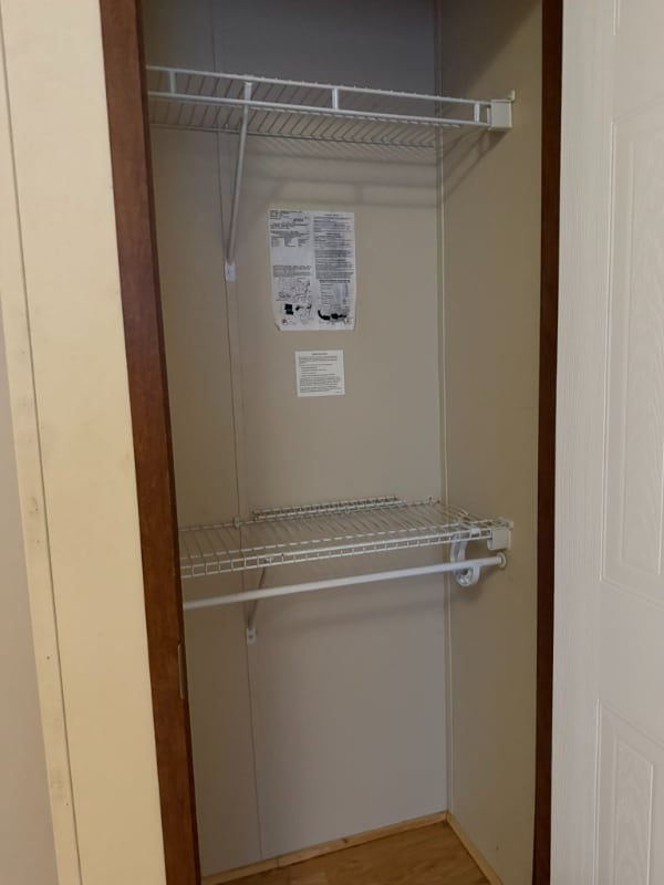 Foto del edificio - 7266 River Rd