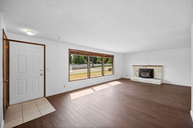 Building Photo - 806 S Adams Rd