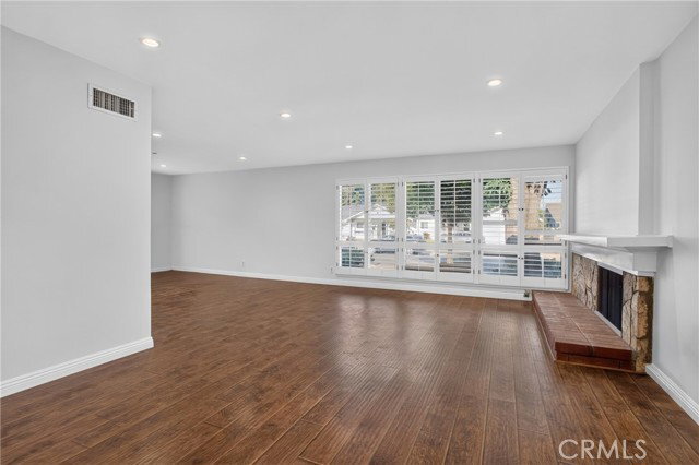 Foto del edificio - 9624 Swinton Ave