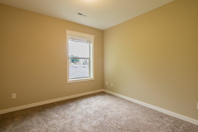 Foto del edificio - 4 Bedroom 2.5 Bath