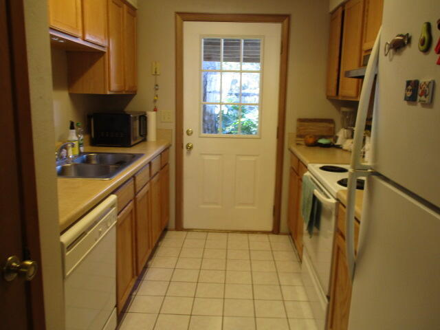 Foto del edificio - 1008 Pineview Blvd