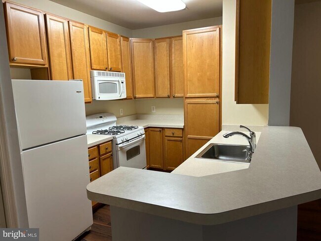 Building Photo - 21191 McFadden Square
