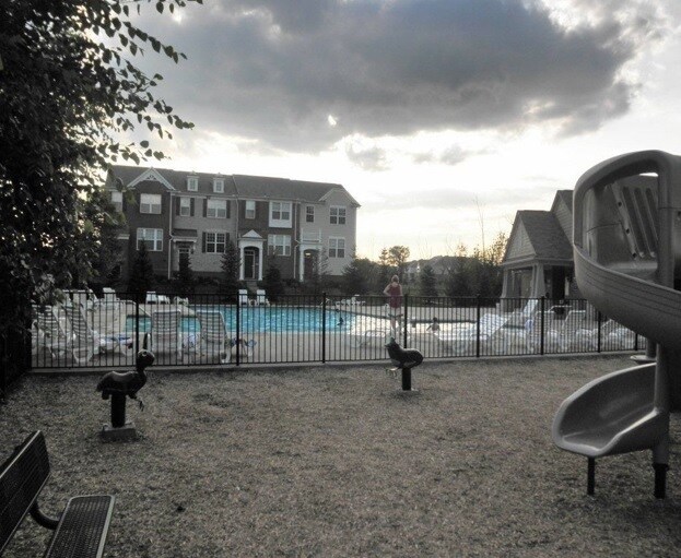 Foto del edificio - 44721 Ellery Ln