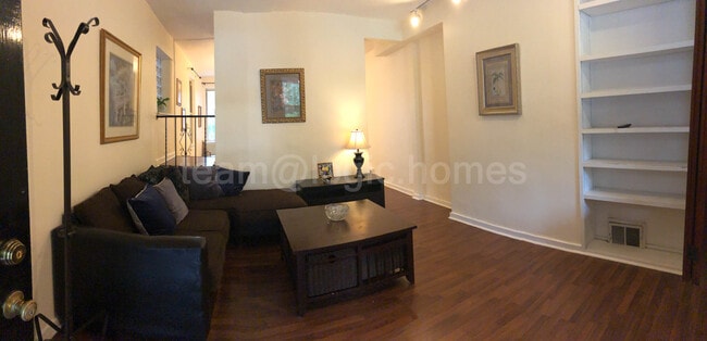 Sala de estar 1 - 2320 Eldridge St