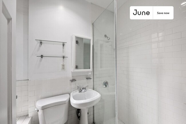 Foto del edificio - 715 E 5th St