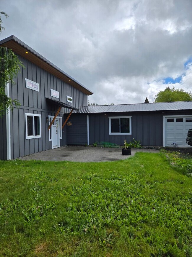 Foto del edificio - 3 Bedroom 2 Bath with Garage in Mossyrock