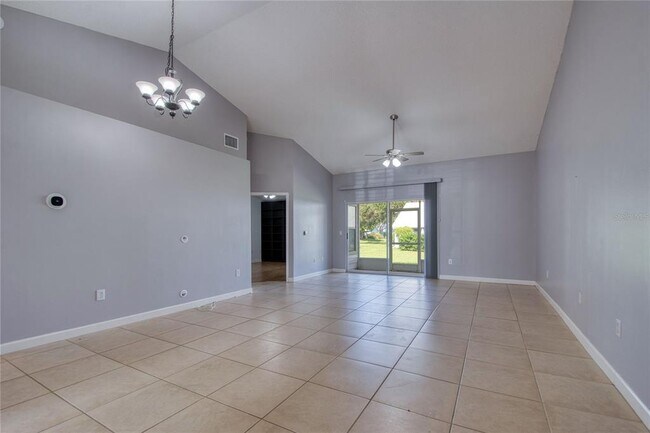 Building Photo - 2430 Bentley Dr