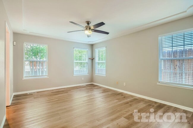 Foto del edificio - 5704 W 16th St Ln