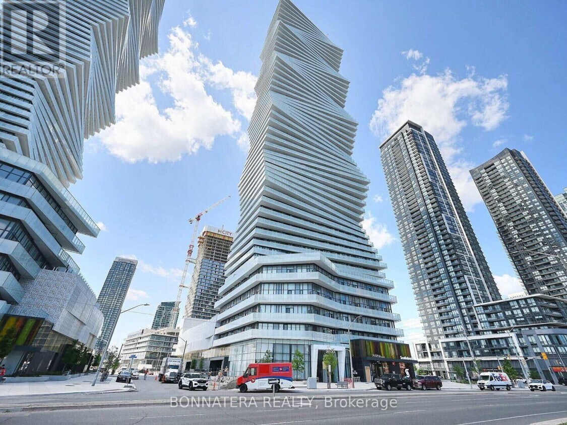 Photo principale - 3900-3900 Confederation Pkwy
