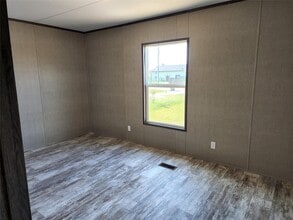 Building Photo - 415 County Rd 3560