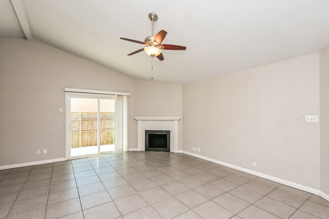 Foto del edificio - 2811 Galemeadow Dr