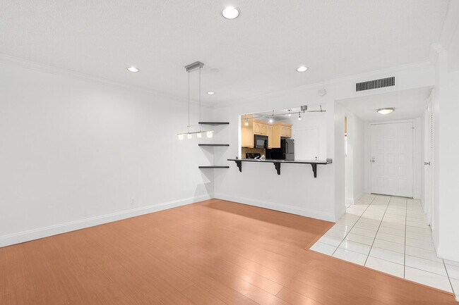 Building Photo - 6300 S Falls Cir Dr