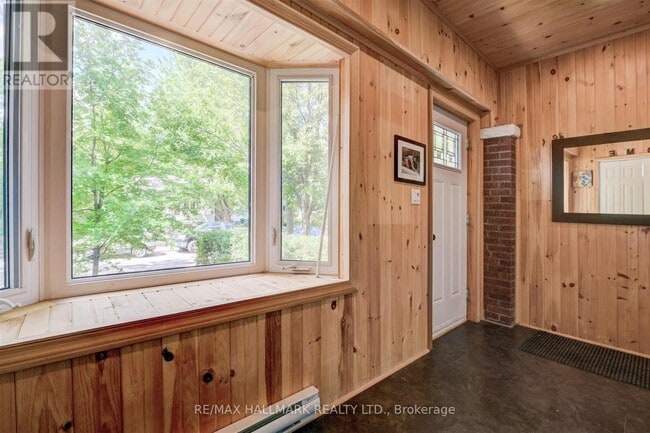 Building Photo - 301 Silver Birch Ave