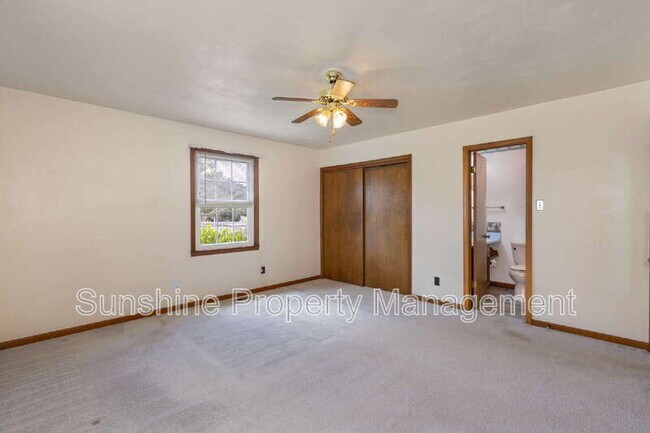 Foto del edificio - 512 Winwood Dr