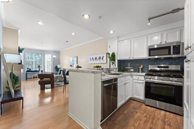 Foto del edificio - 280 Caldecott Ln