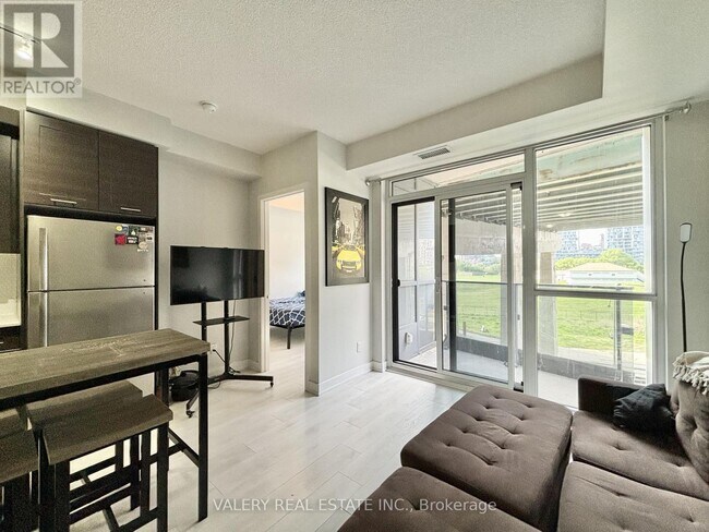 Photo du bâtiment - 50 Bruyeres Mews