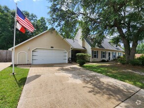 Building Photo - 4525 Baybrook Dr