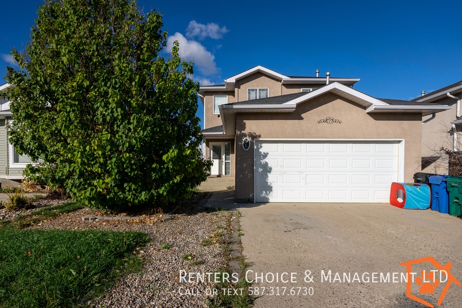 Photo principale - Cat Friendly Executive Home with Garage in...