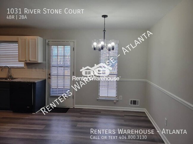 Foto del edificio - Charming brick home in the heart of Riverd...