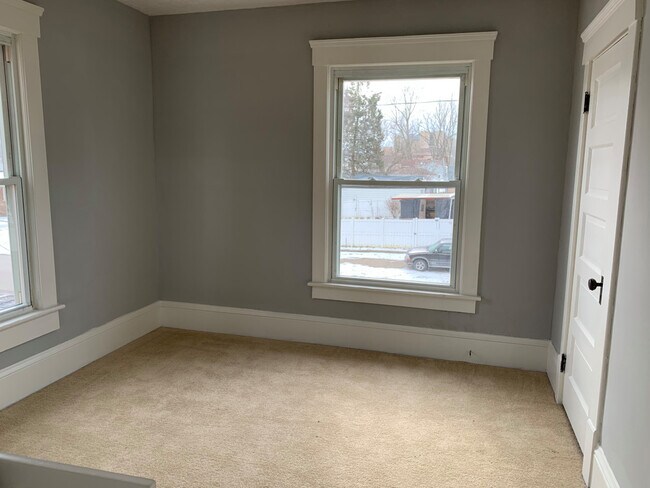 Building Photo - 287 5th Street NE